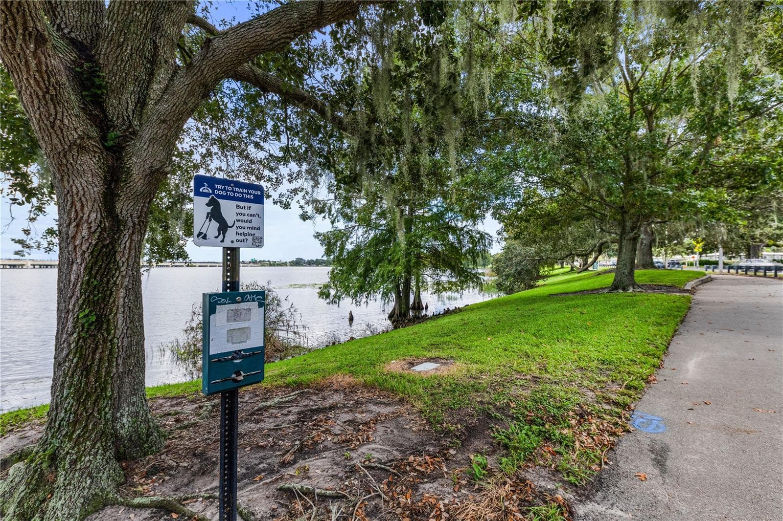 Single Family Residence at 3221 UNDERHILL CT, ORLANDO, photo 33 of 37