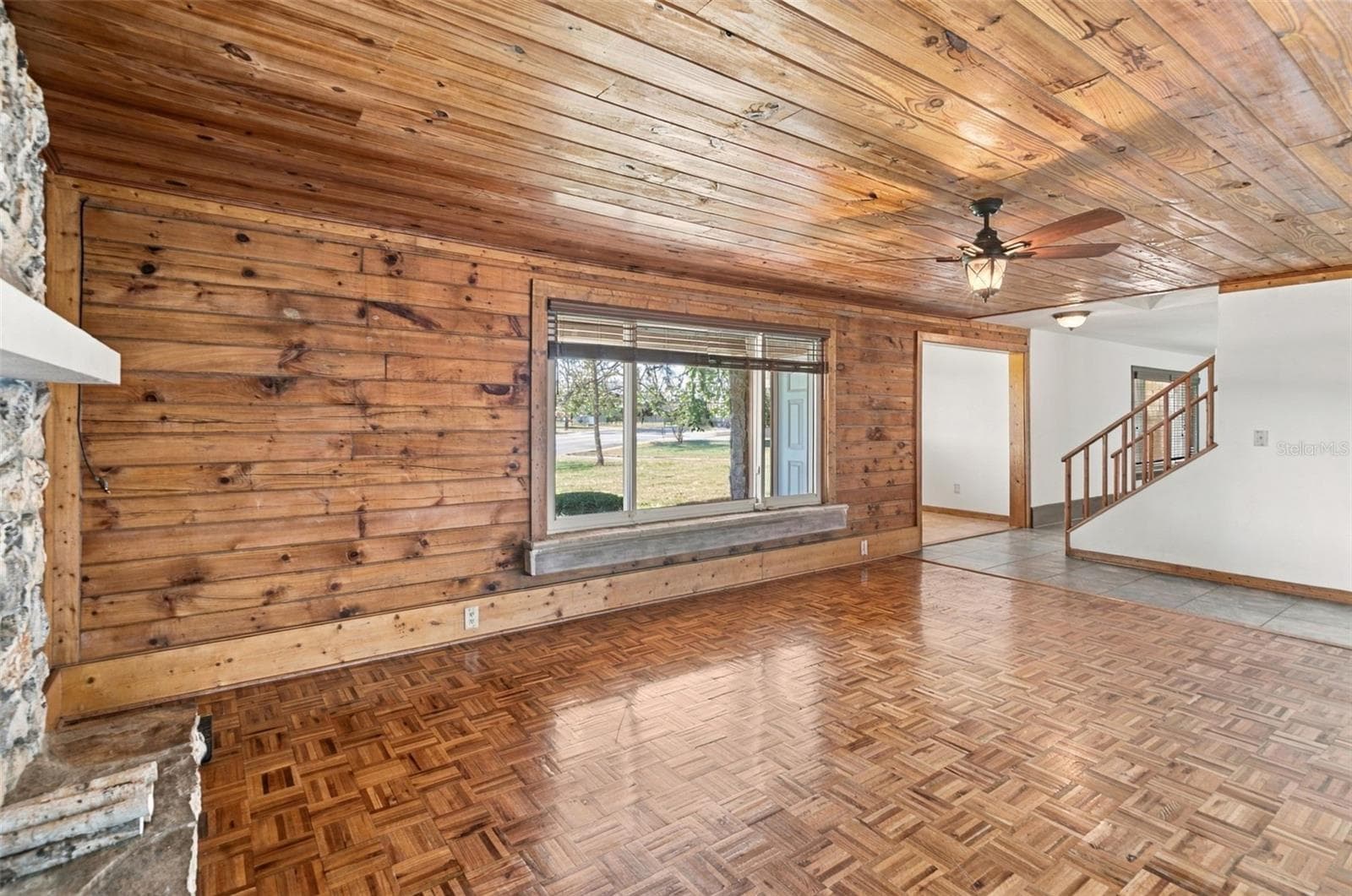 Single Family Residence at 340 KIWANIS CIR, CHULUOTA, photo 5 of 37