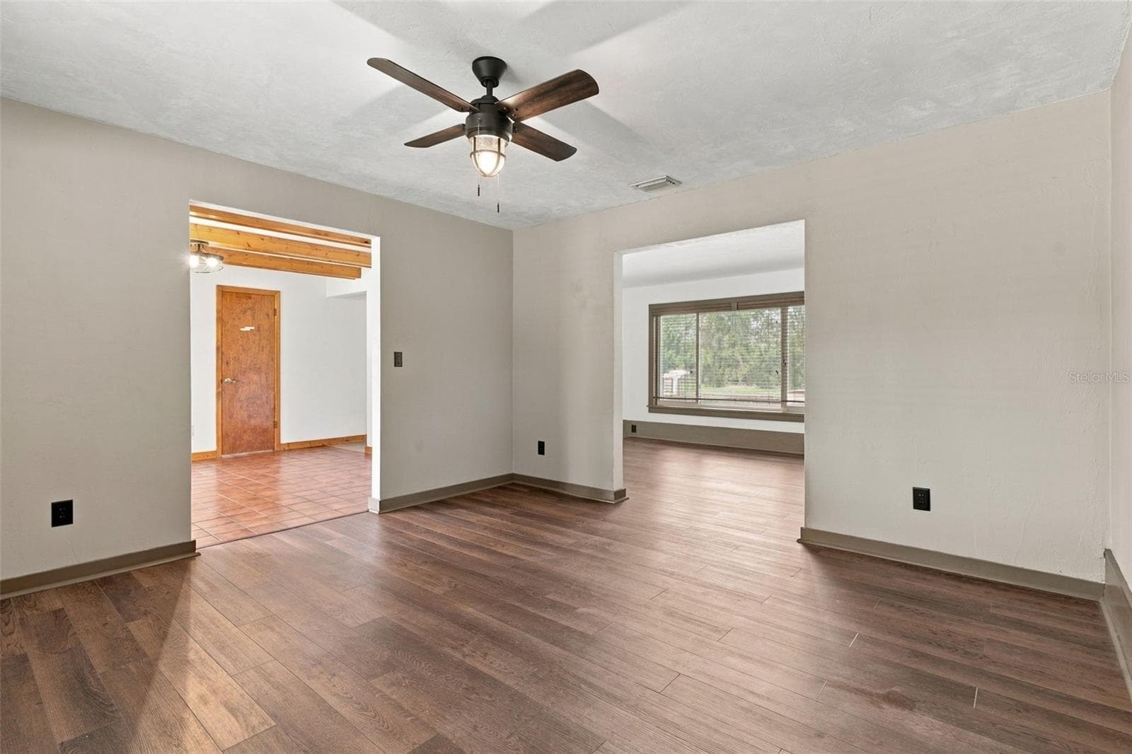 Single Family Residence at 340 KIWANIS CIR, CHULUOTA, photo 8 of 37