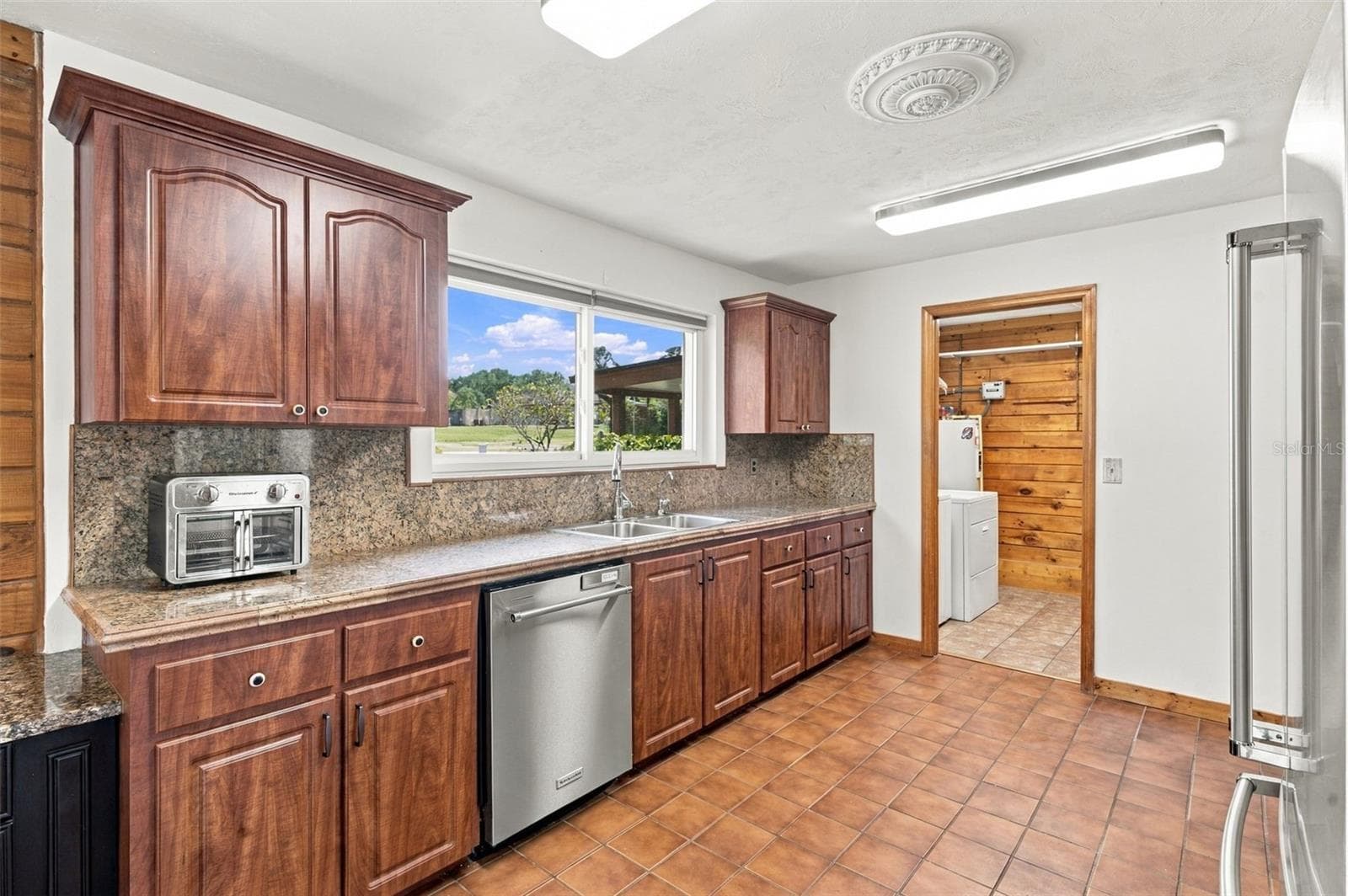 Single Family Residence at 340 KIWANIS CIR, CHULUOTA, photo 21 of 37