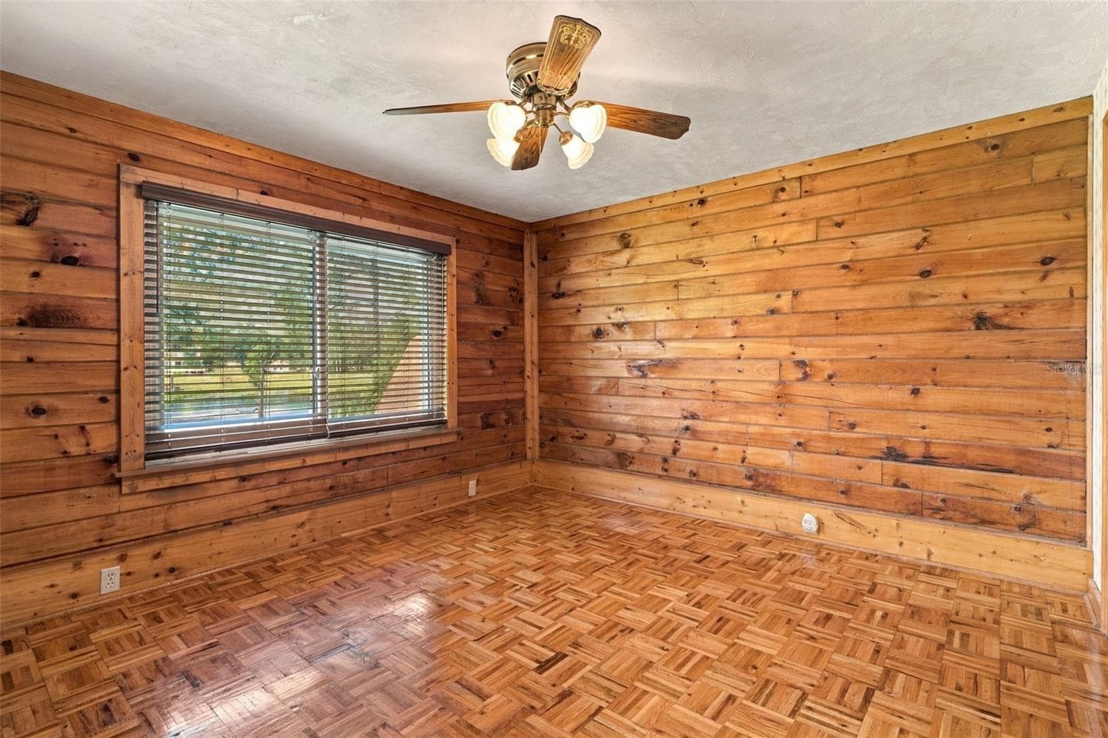 Single Family Residence at 340 KIWANIS CIR, CHULUOTA, photo 24 of 37