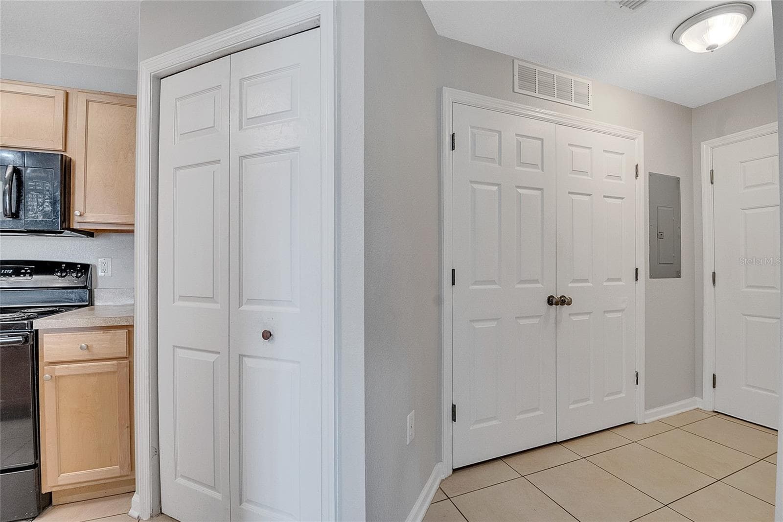 Condominium at 5974 LAKE POINTE VILLAGE CIR #110, ORLANDO, photo 5 of 44