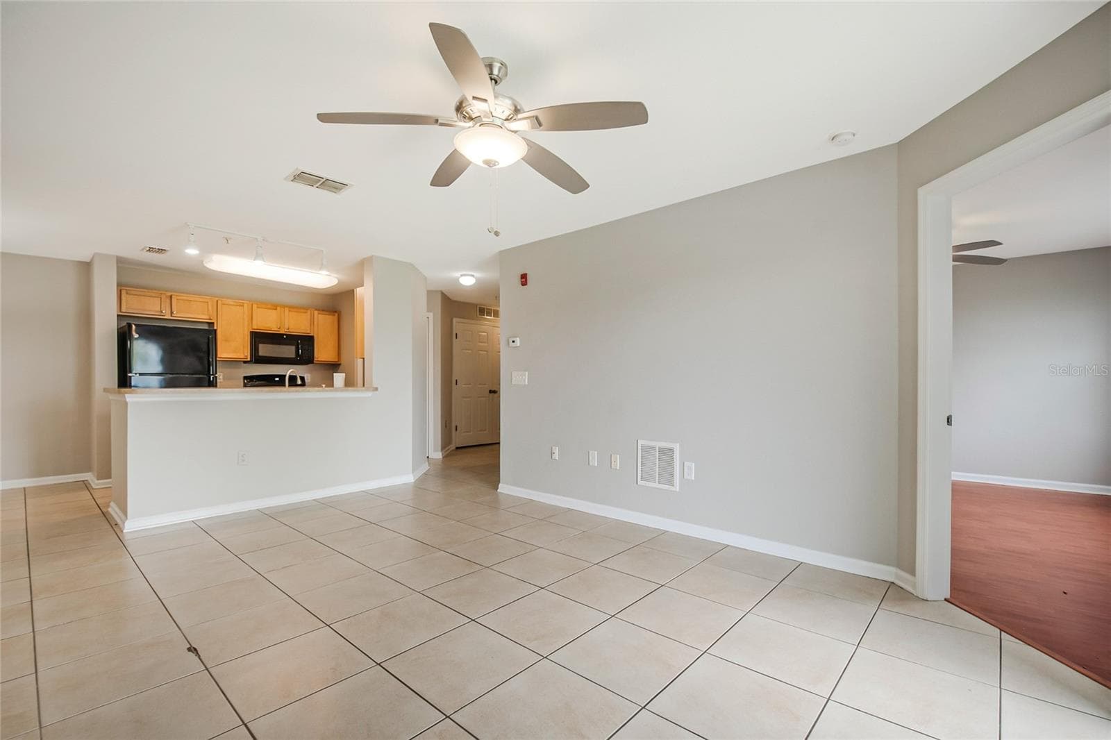 Condominium at 5974 LAKE POINTE VILLAGE CIR #110, ORLANDO, photo 12 of 44