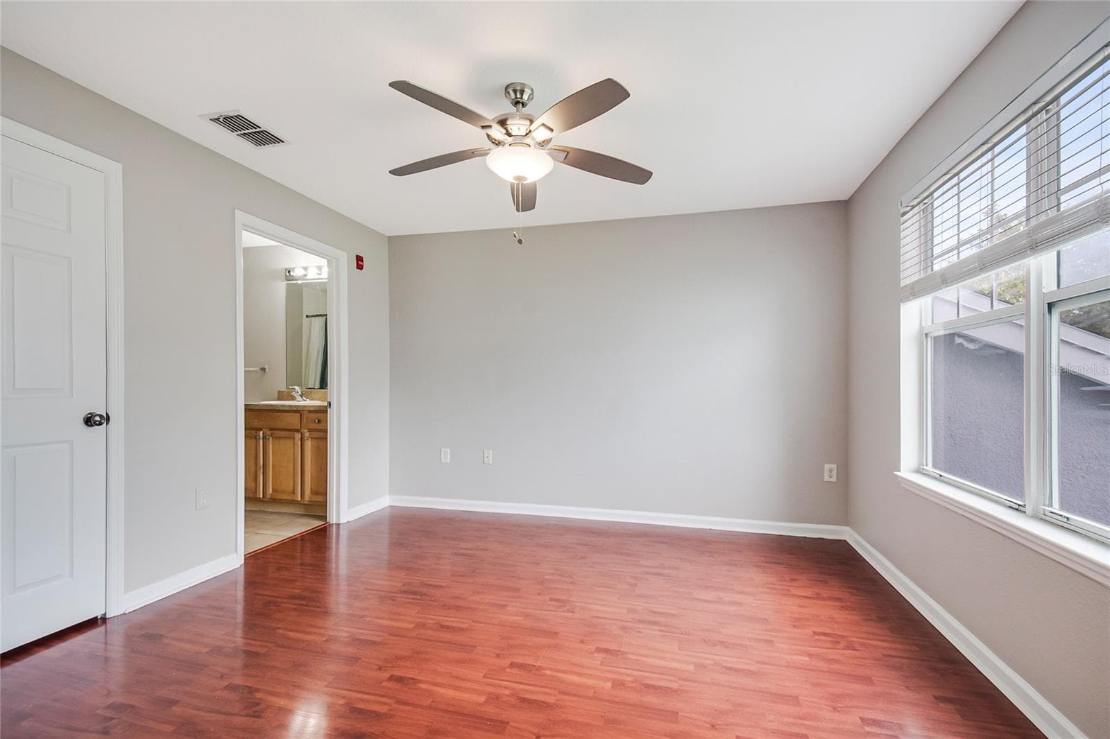 Condominium at 5974 LAKE POINTE VILLAGE CIR #110, ORLANDO, photo 13 of 44