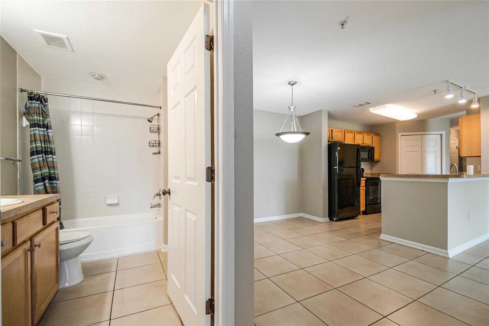 Condominium at 5974 LAKE POINTE VILLAGE CIR #110, ORLANDO, photo 28 of 44