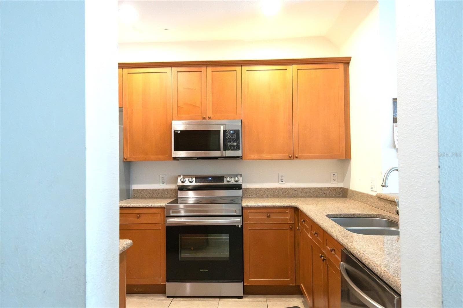 Townhouse at 6063 STRADA ISLE WAY, ORLANDO, photo 10 of 32
