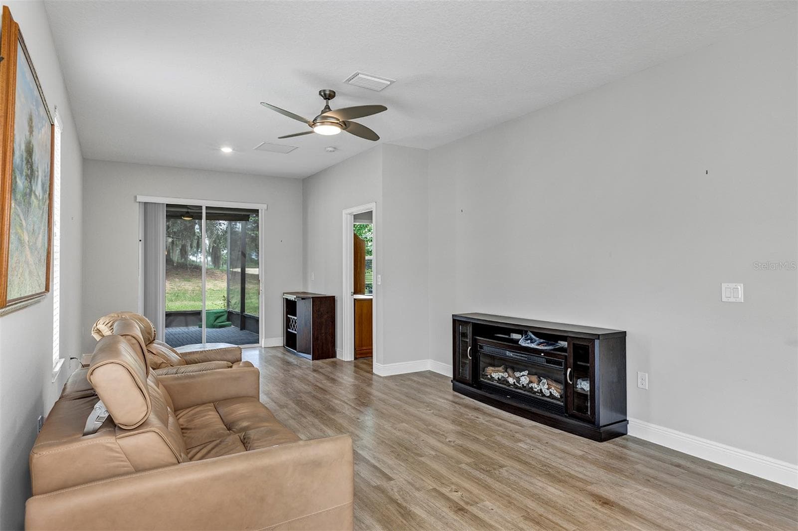 Single Family Residence at 27033 WHITE PLAINS WAY, LEESBURG, photo 10 of 46