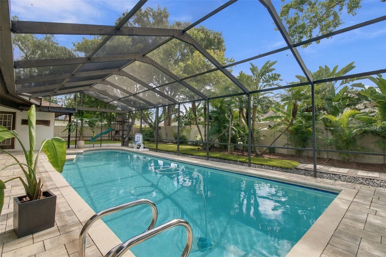 Single Family Residence at 4109 CROSSWATER DR, TAMPA, photo 4 of 63