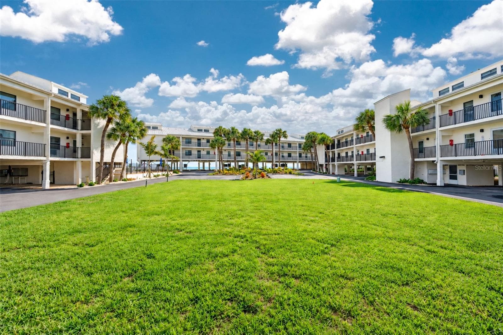 Pelican Landing Beach Side - 2700 N BEACH RD #A105, ENGLEWOOD