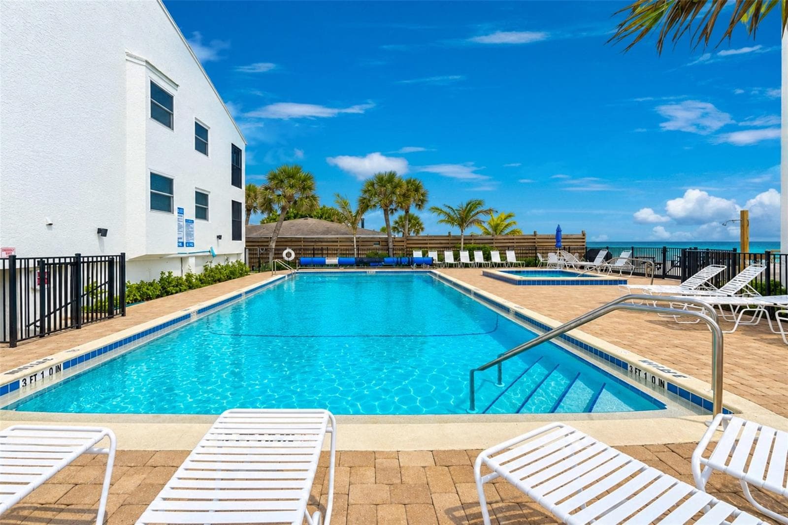 Community Pool - 2700 N BEACH RD #A105, ENGLEWOOD