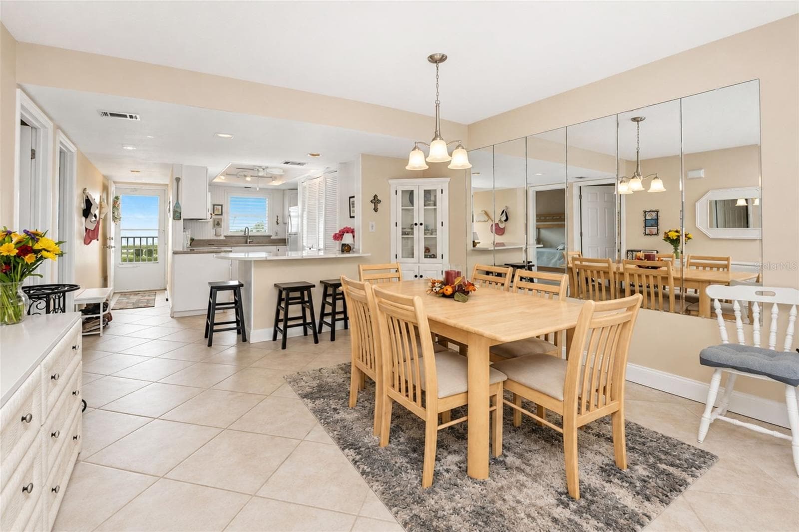 Dining Room - 2700 N BEACH RD #A105, ENGLEWOOD