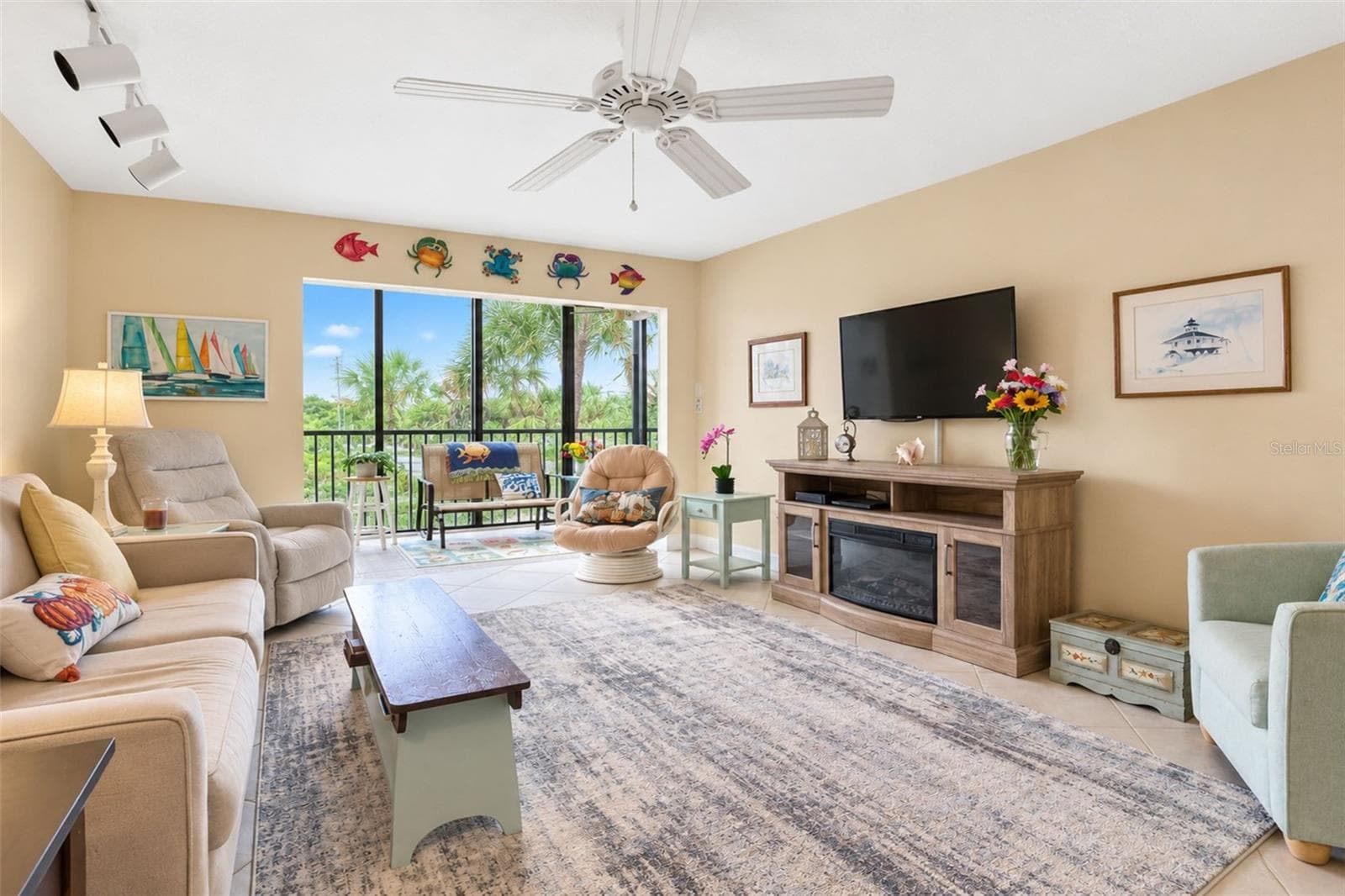 Living Room - 2700 N BEACH RD #A105, ENGLEWOOD