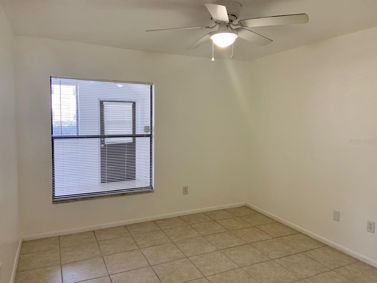 Condominium at 2966 S SEMORAN BLVD #1602, ORLANDO, photo 6 of 12
