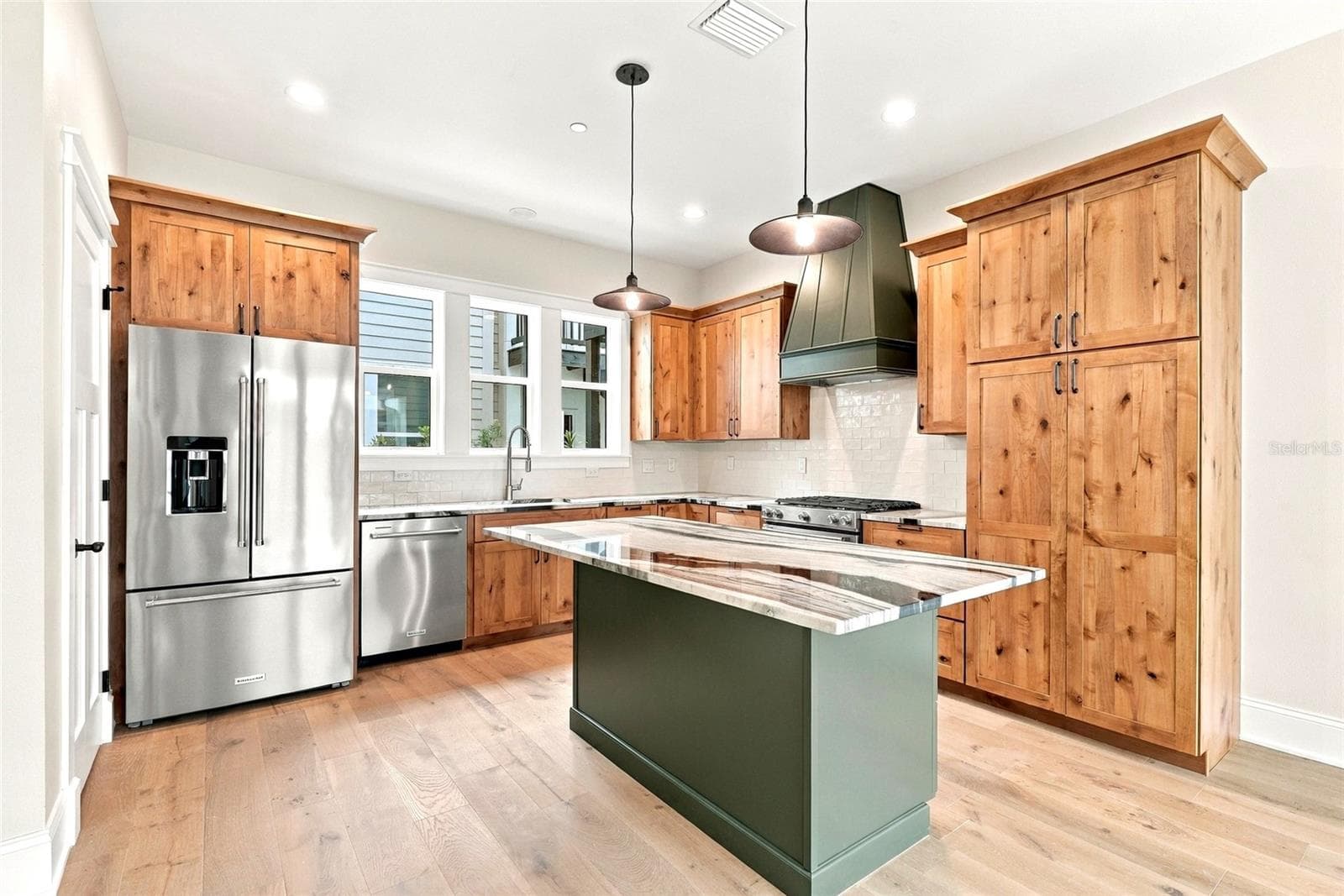1st Floor Kitchen with marble countertops - 2544 1ST AVE N, ST PETERSBURG