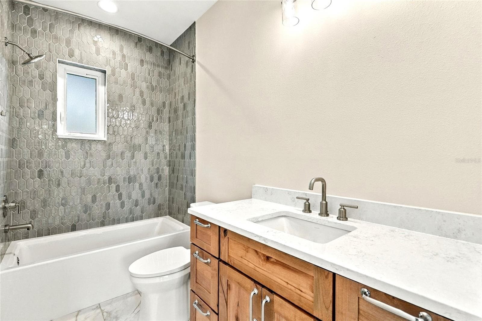 3rd Floor Bedroom 3 En Suite Bathroom - 2544 1ST AVE N, ST PETERSBURG