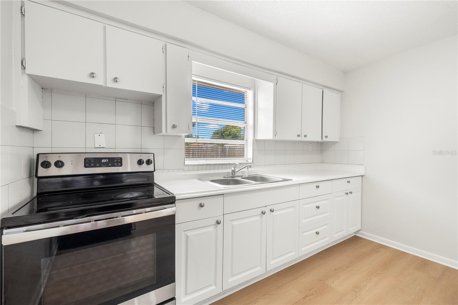 Unit B -Kitchen - 3413 N 53RD ST, TAMPA