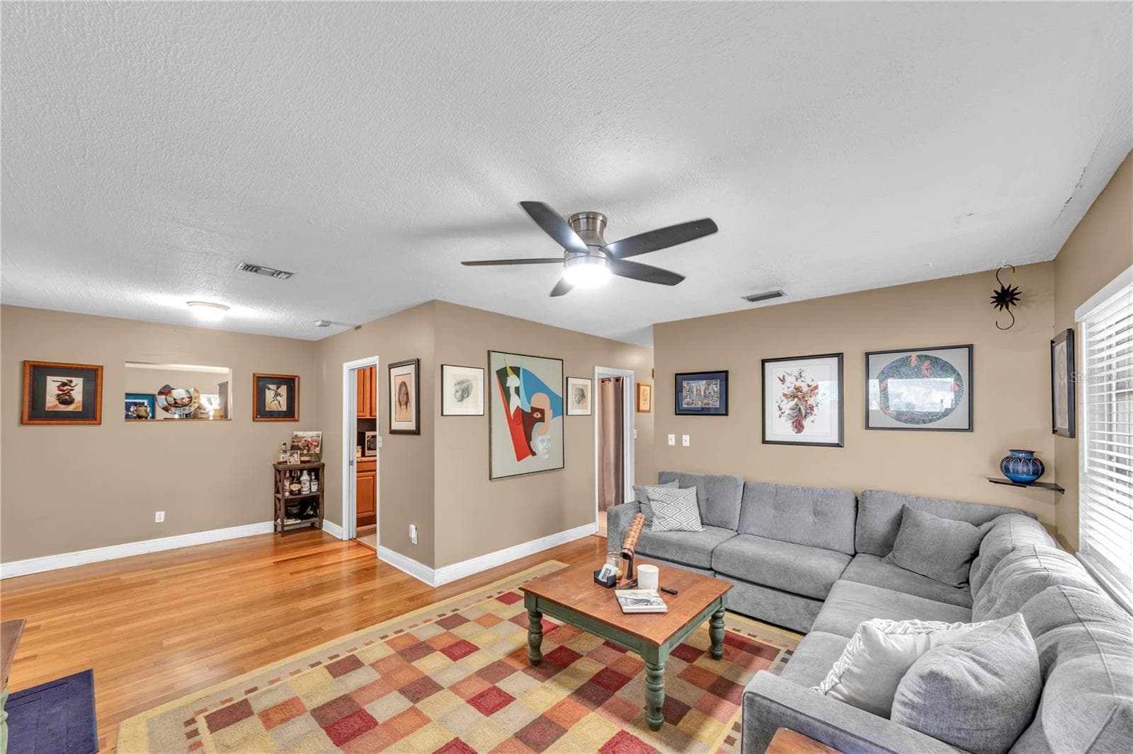 Single Family Residence at 1104 E LAMBRIGHT ST, TAMPA, photo 9 of 38