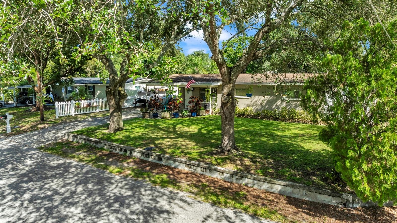 Single Family Residence at 1104 E LAMBRIGHT ST, TAMPA, photo 31 of 38