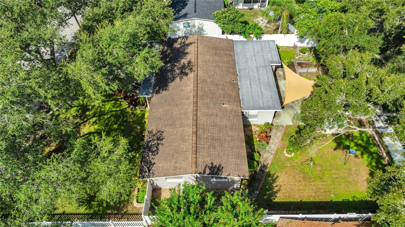 Single Family Residence at 1104 E LAMBRIGHT ST, TAMPA, photo 35 of 38