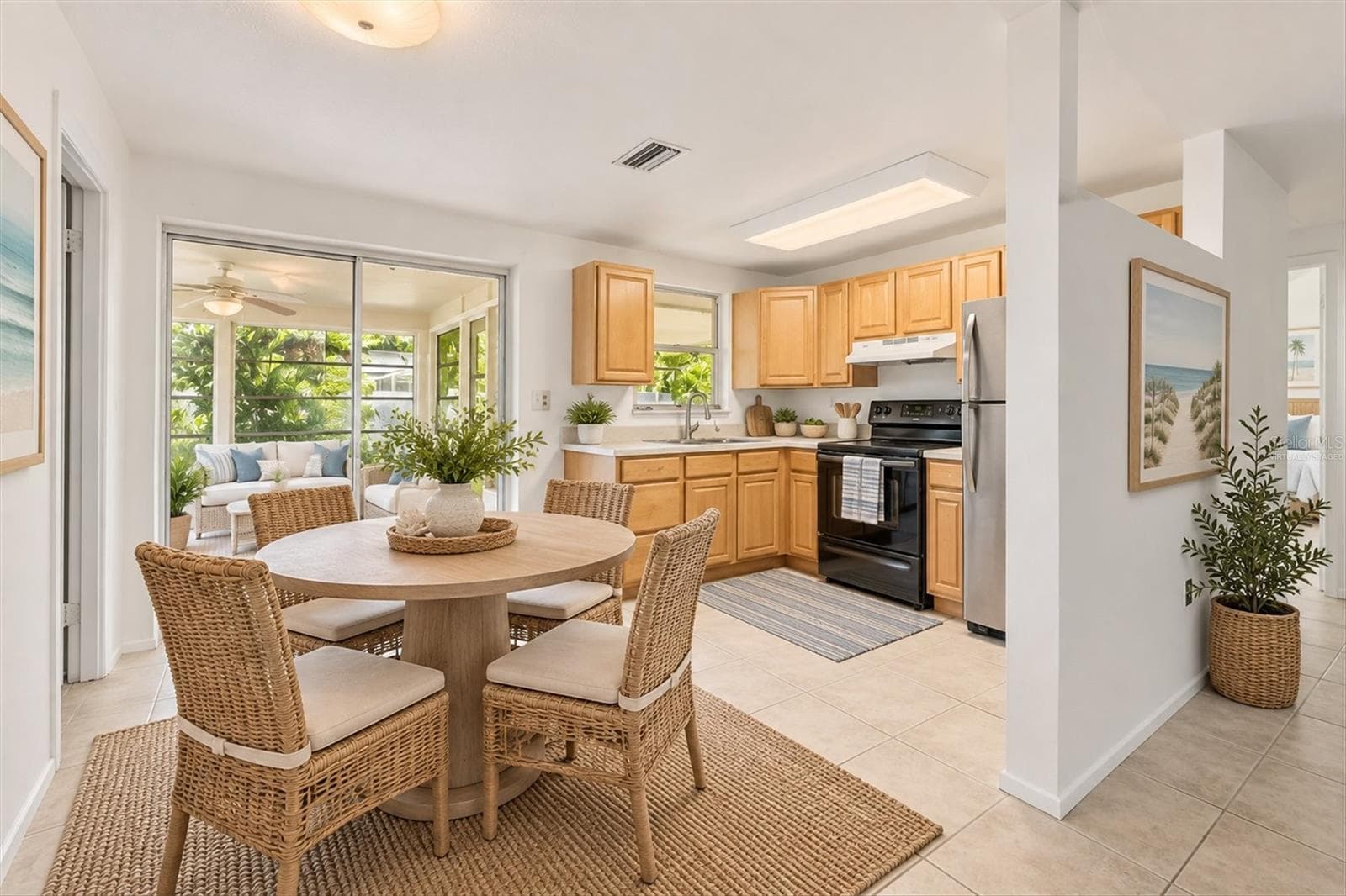 Virtually Staged Photo - 260 SHAMROCK DR, VENICE