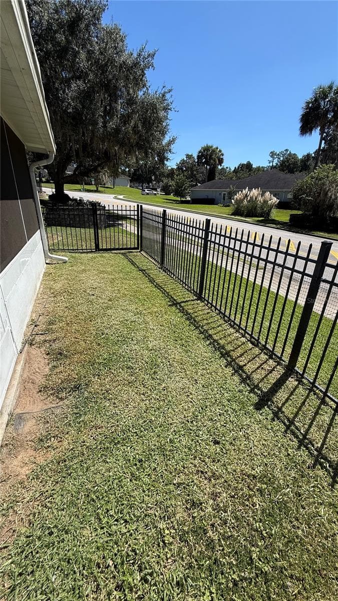 Fenced Back Yard - 2645 SW 20TH CIR, OCALA