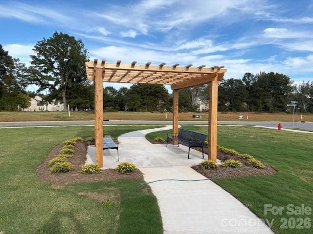 Community Pergola - 3057 Constitution Lane, Gastonia
