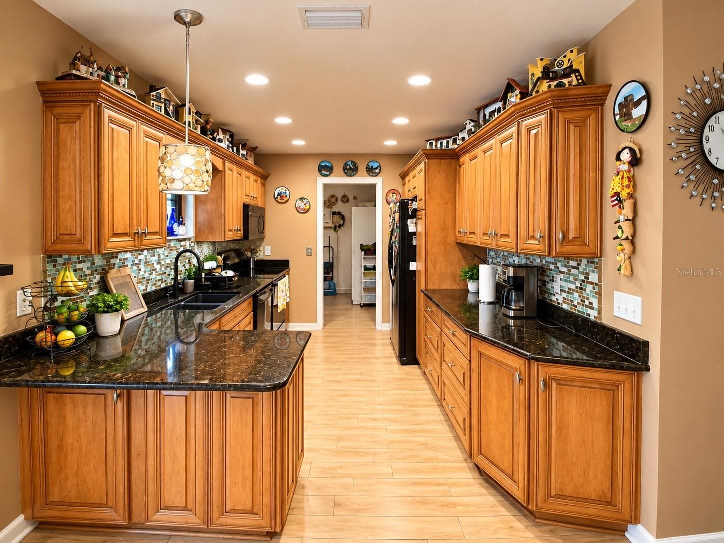 Single Family Residence at 625 E CUMMINGS ST, LAKE ALFRED, photo 6 of 28