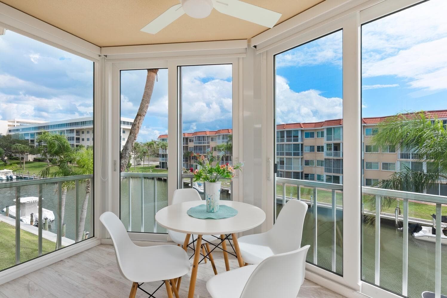 1250 N PORTOFINO DR #304