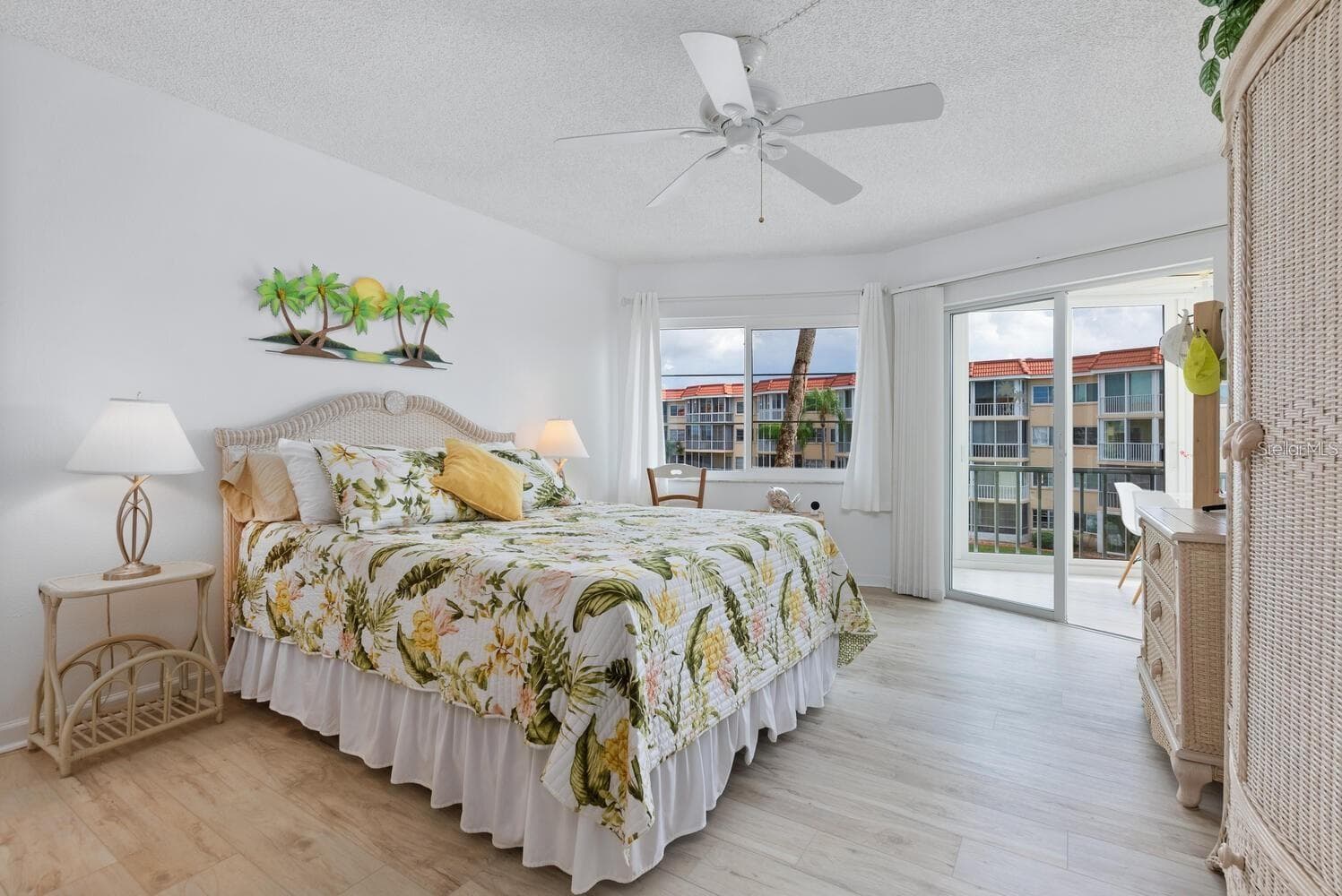 Condominium at 1250 N PORTOFINO DR #304, SARASOTA, photo 18 of 45