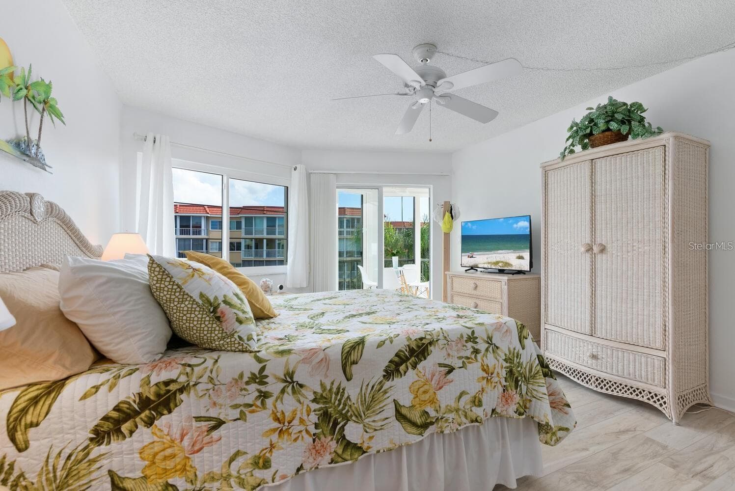 Condominium at 1250 N PORTOFINO DR #304, SARASOTA, photo 19 of 45