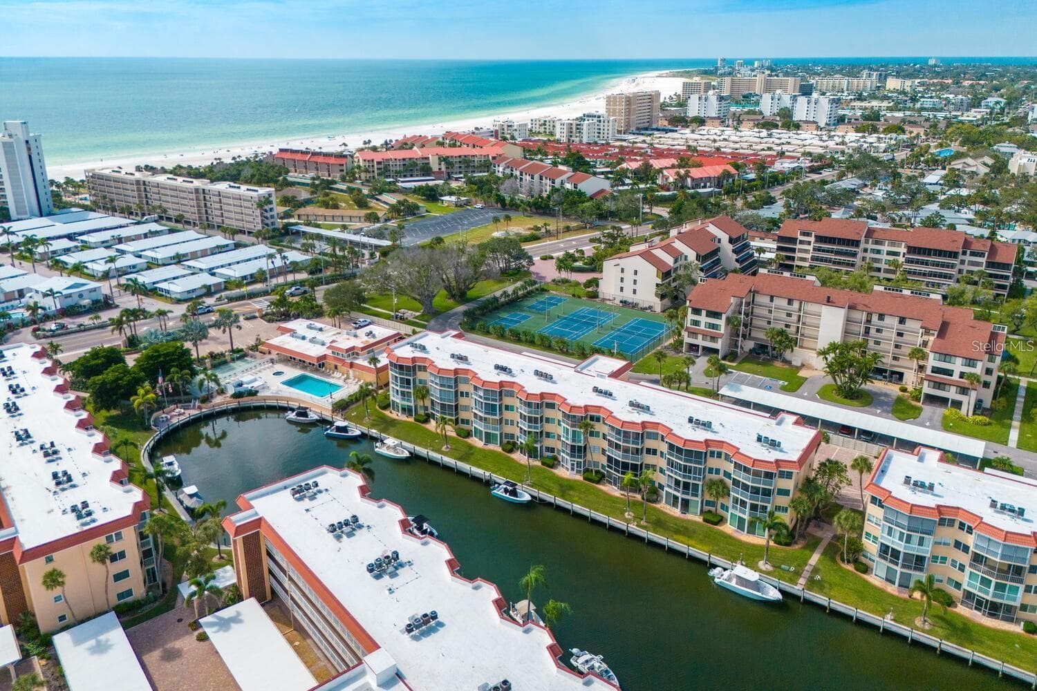 Condominium at 1250 N PORTOFINO DR #304, SARASOTA, photo 24 of 45