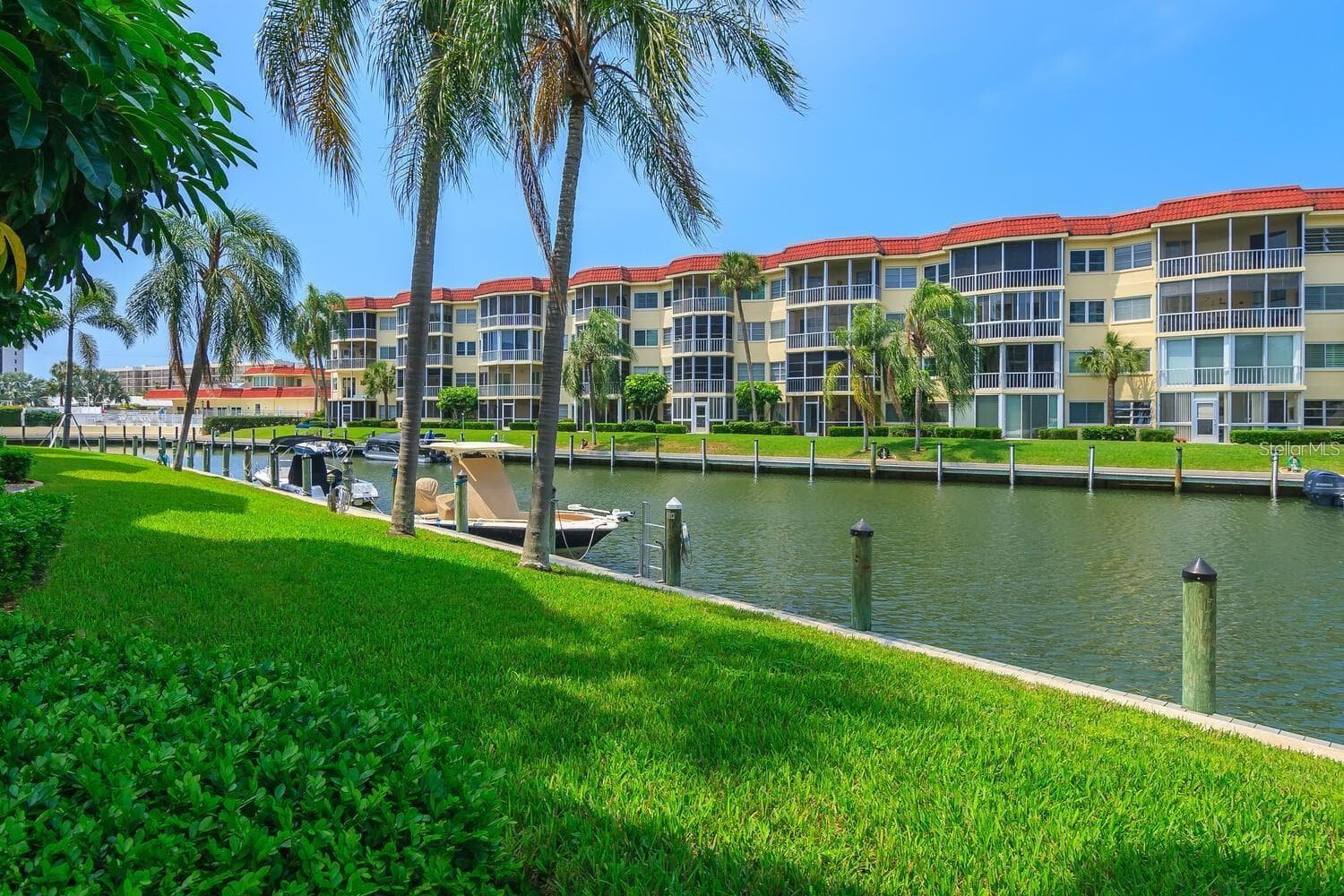 Condominium at 1250 N PORTOFINO DR #304, SARASOTA, photo 28 of 45