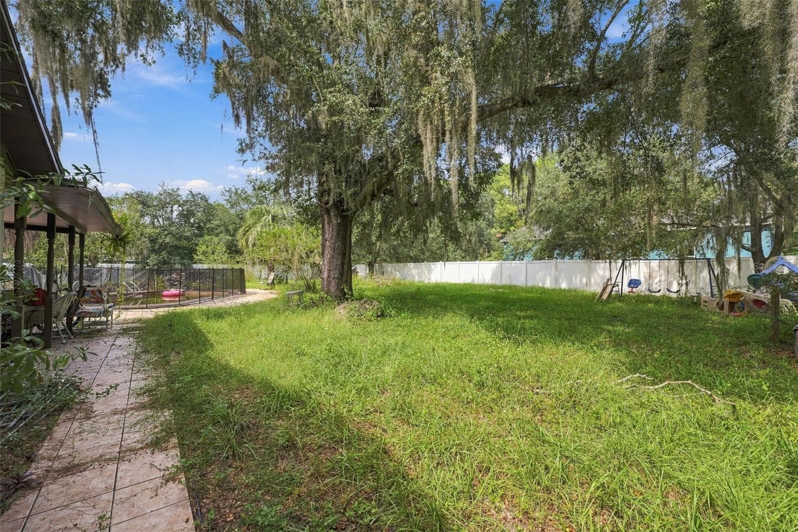 Rear Exterior - 15499 OAKCREST CIR, BROOKSVILLE