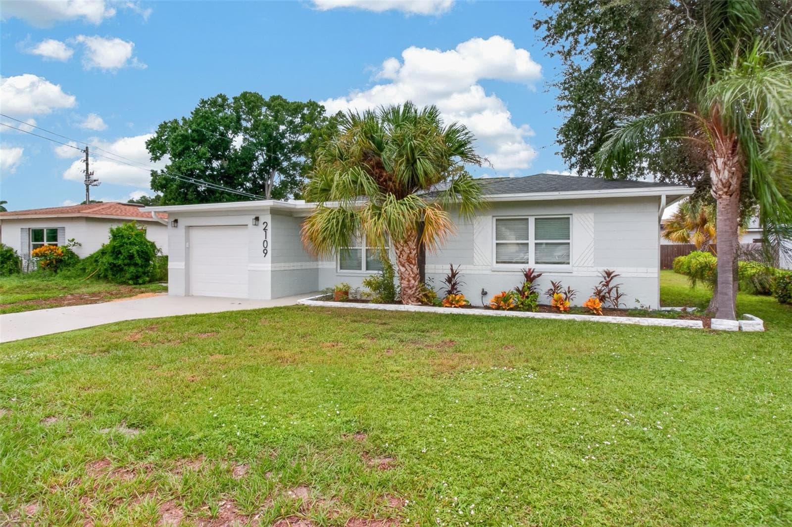 THE FRONT OF HOME HAS GREAT CURB APPEAL - 2109 58TH ST S, GULFPORT