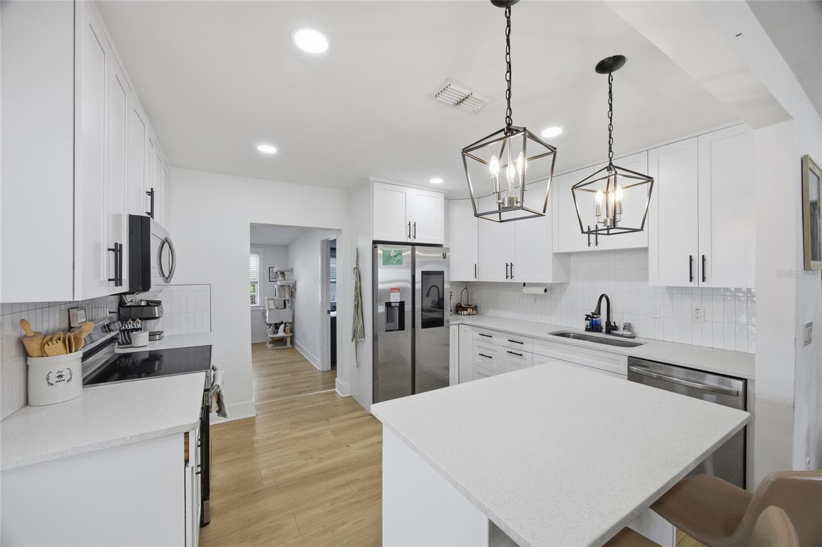 Single Family Residence at 4681 55TH AVE N, ST PETERSBURG, photo 10 of 38