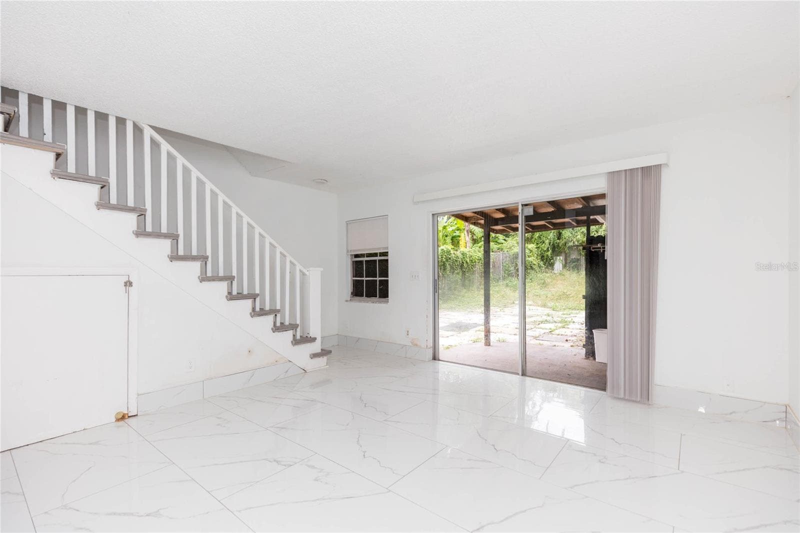 Duplex at 1718 E MULBERRY DR, TAMPA, photo 9 of 53