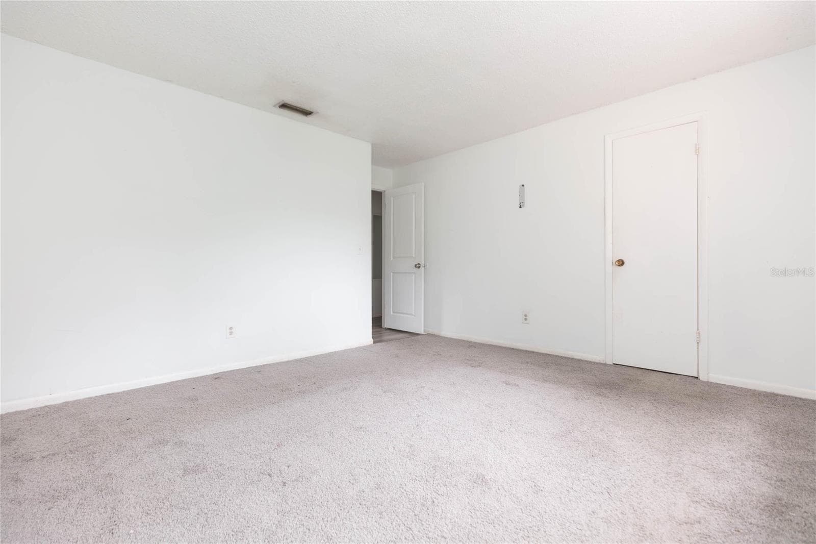 Duplex at 1718 E MULBERRY DR, TAMPA, photo 16 of 53