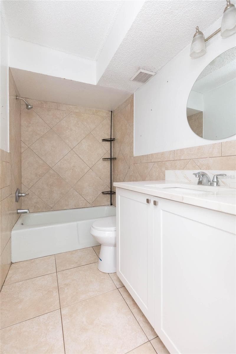 Duplex at 1718 E MULBERRY DR, TAMPA, photo 22 of 53