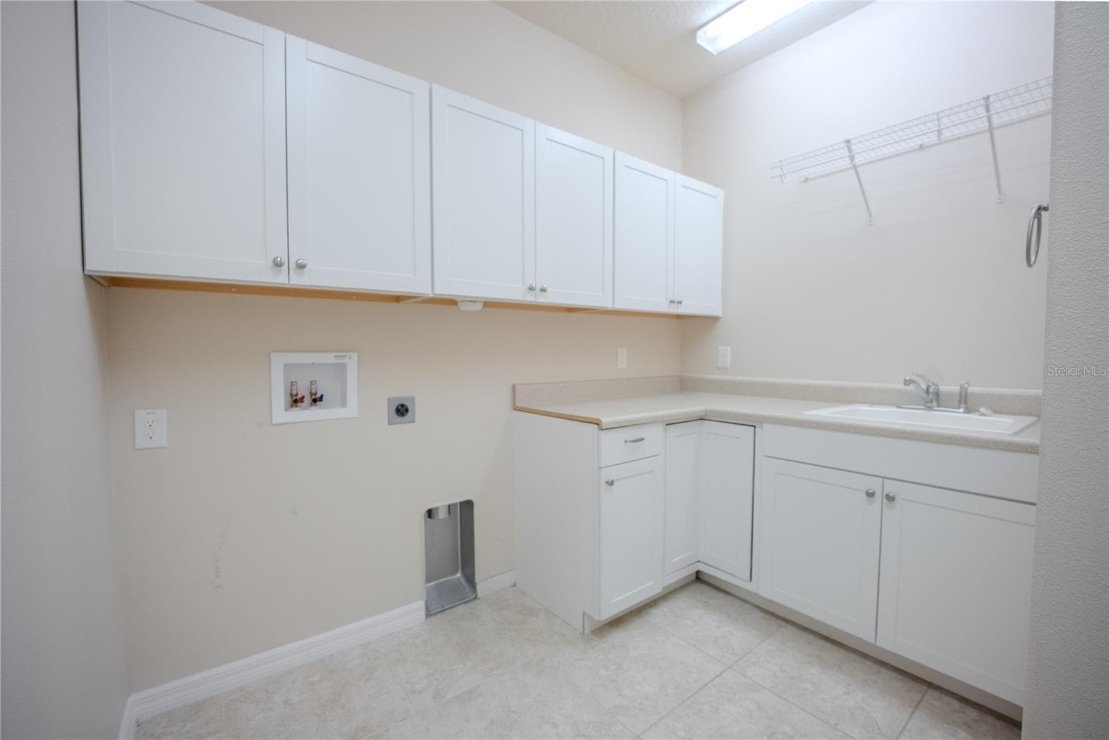 Single Family Residence at 9524 SW 64TH LN, OCALA, photo 9 of 56