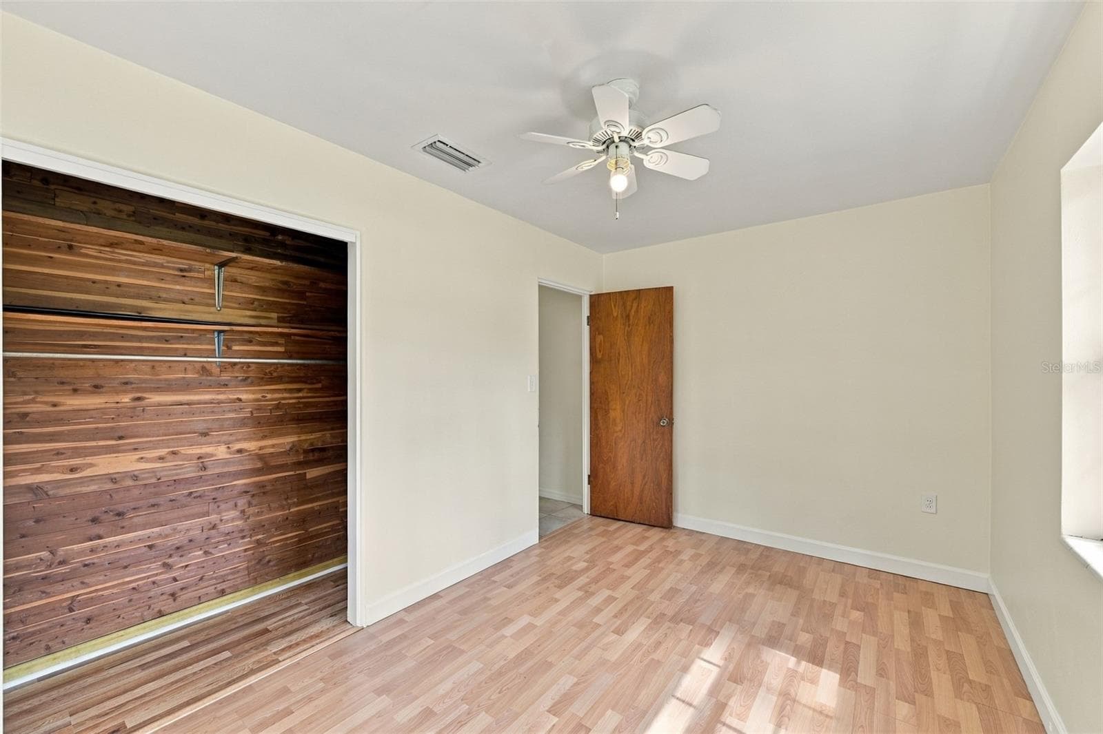 Single Family Residence at 407 7TH ST SW, RUSKIN, photo 20 of 45