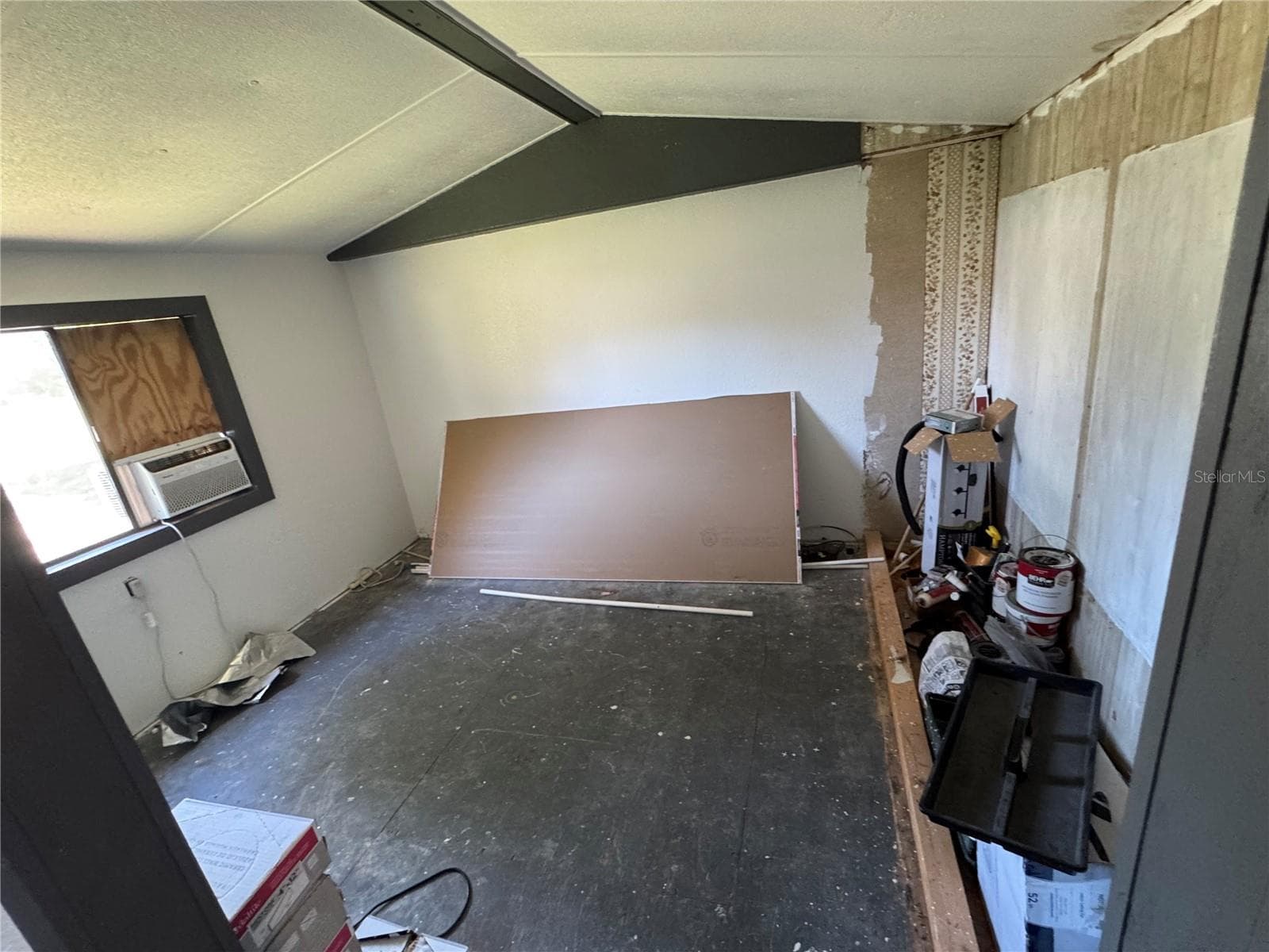 Manufactured Home at 3256 KILBEE ST, MIMS, photo 8 of 14