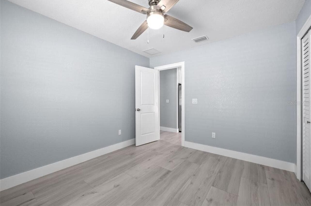Single Family Residence at 817 W BOUGAINVILLEA AVE, TAMPA, photo 25 of 27