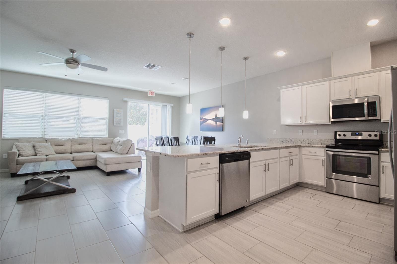 Townhouse at 5159 ADELAIDE DR, KISSIMMEE, photo 4 of 35