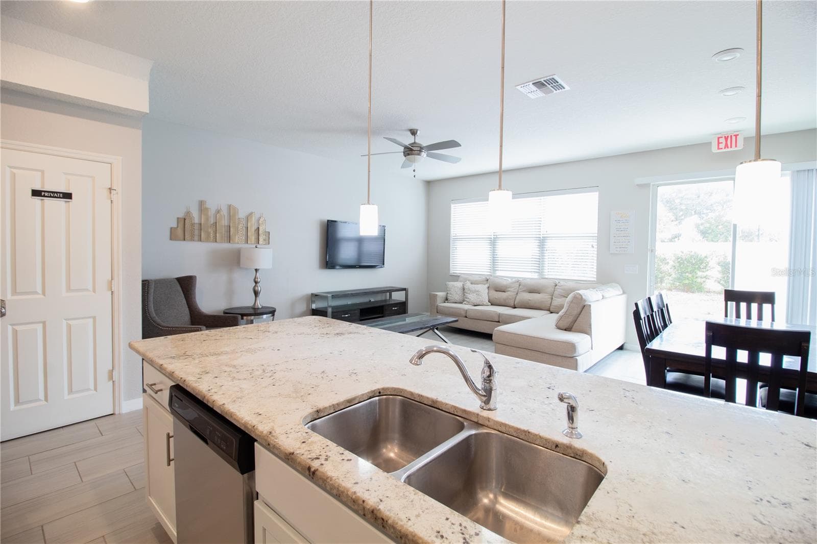Townhouse at 5159 ADELAIDE DR, KISSIMMEE, photo 8 of 35