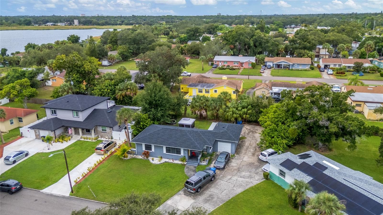 Single Family Residence at 2701 17TH ST S, ST PETERSBURG, photo 4 of 43