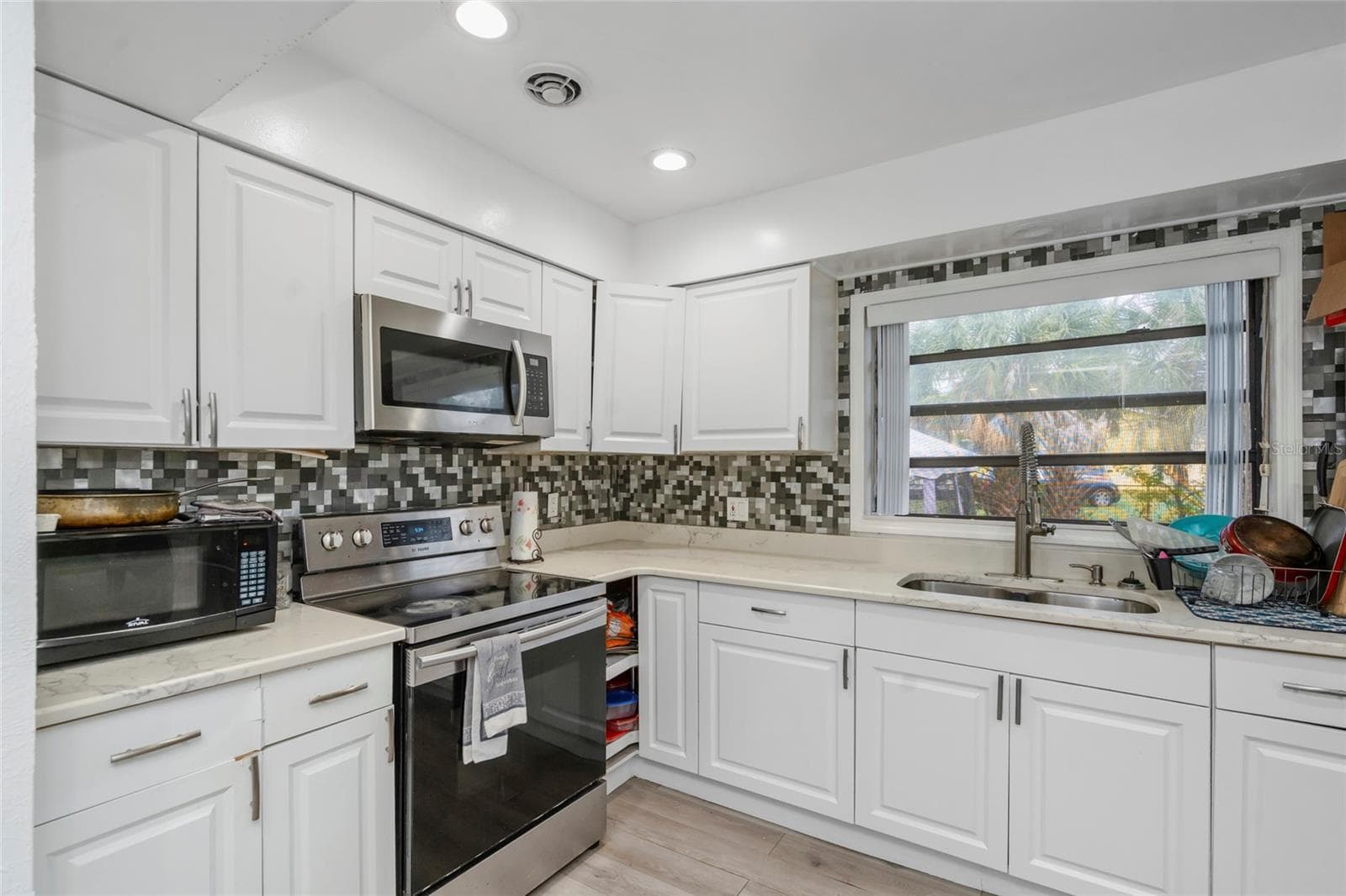 Single Family Residence at 2701 17TH ST S, ST PETERSBURG, photo 31 of 43