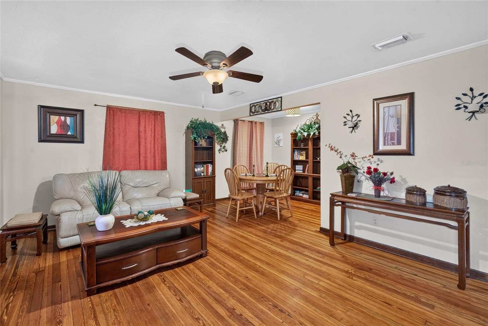 Single Family Residence at 210 NEBRASKA AVE, LEESBURG, photo 5 of 23