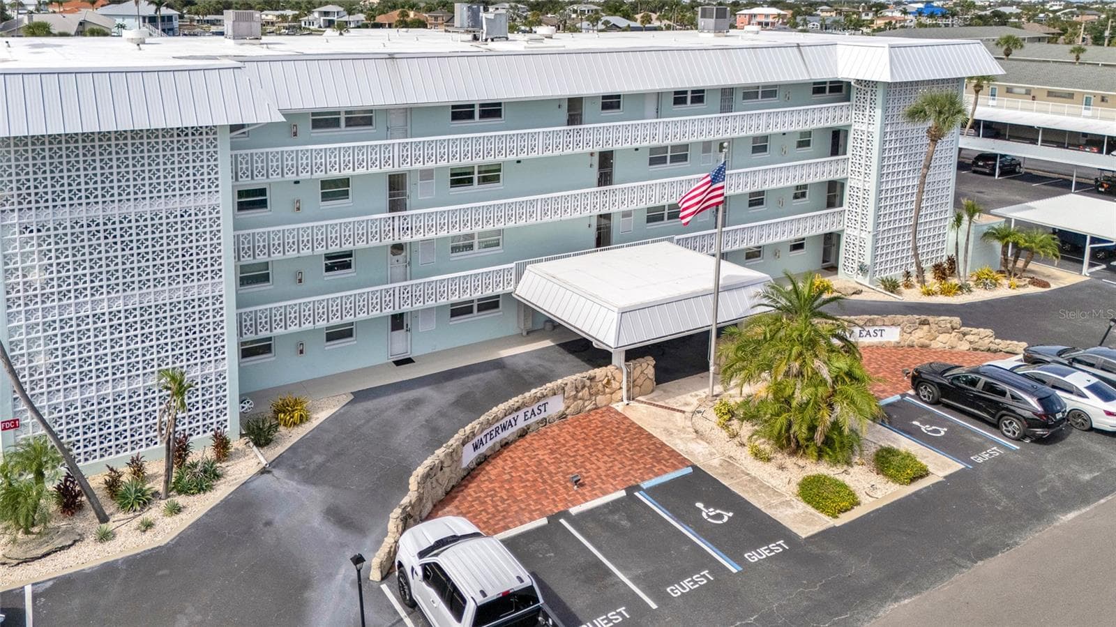 325 N CAUSEWAY #C302