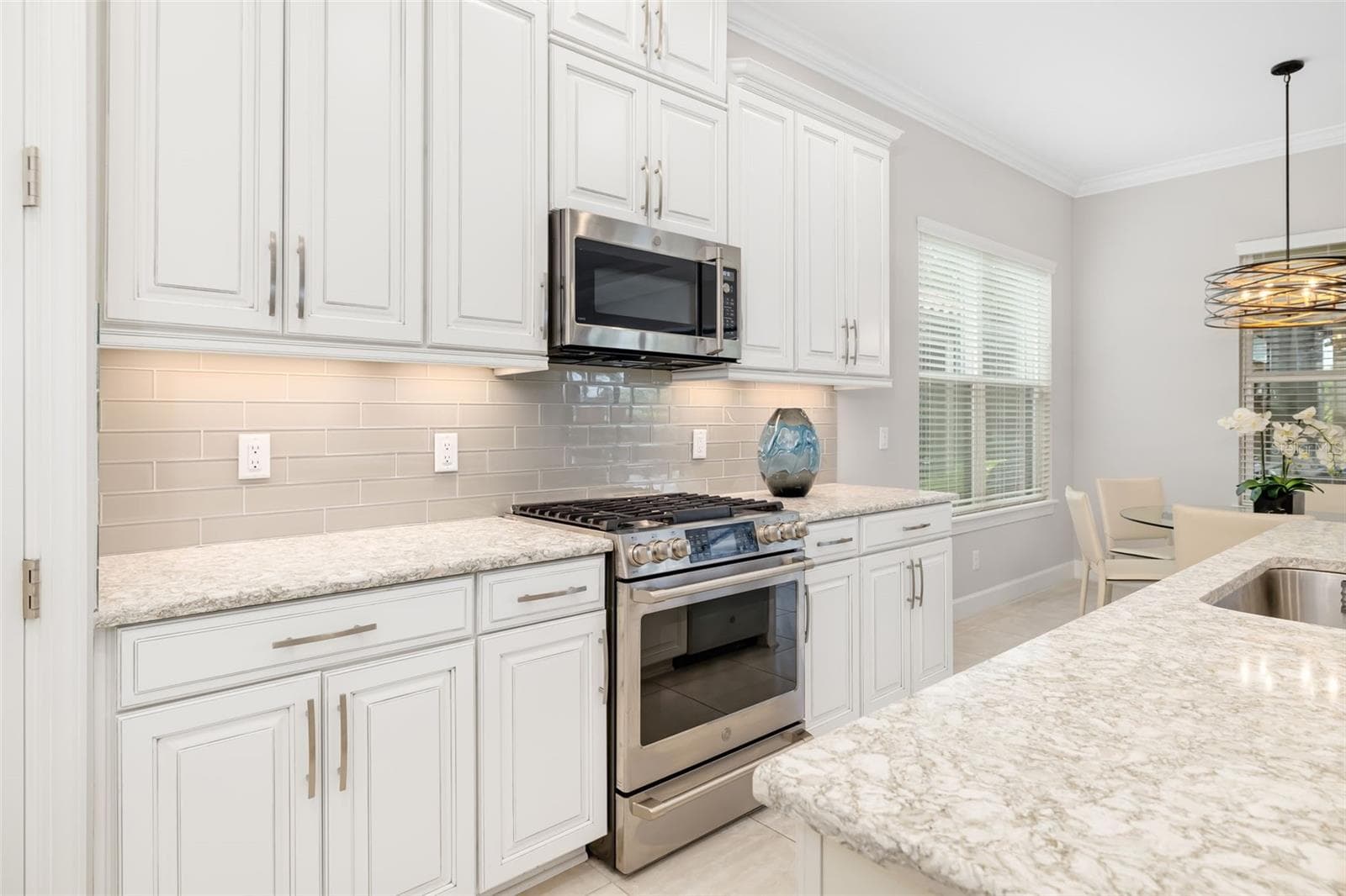 Top tier kitchen cabinety offers an abundance of storage - 12807 SORRENTO WAY, BRADENTON