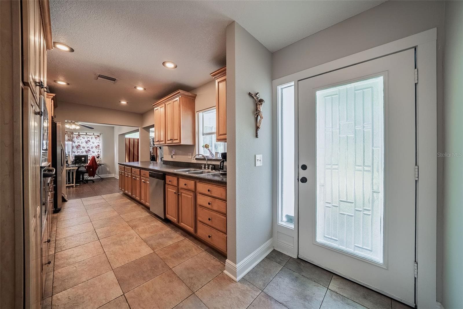 Single Family Residence at 112 BELL PL, WINTER PARK, photo 4 of 31